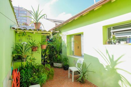 Casa à venda com 102m², 3 quartos e 2 vagasQuintal