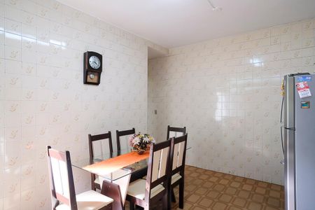 Casa à venda com 102m², 3 quartos e 2 vagasCozinha