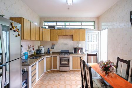 Casa à venda com 102m², 3 quartos e 2 vagasCozinha