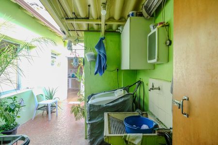 Casa à venda com 102m², 3 quartos e 2 vagasÁrea de serviço