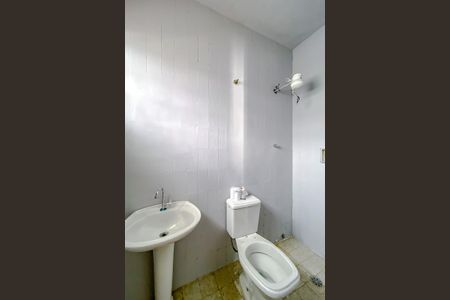 Casa à venda com 200m², 3 quartos e 4 vagasBanheiro de serviço