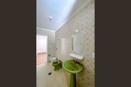 Casa à venda com 200m², 3 quartos e 4 vagasBanheiro da Suíte