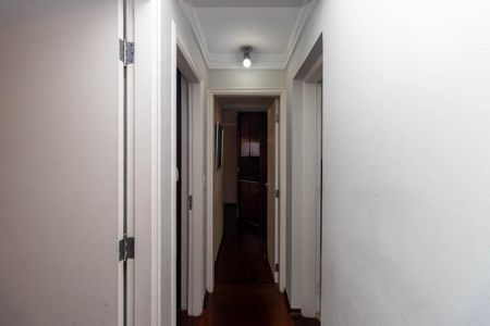 Apartamento à venda com 130m², 3 quartos e 1 vaga Apartamento à venda com 130m², 3 quartos e 1 vagaCorredor dos Quartos