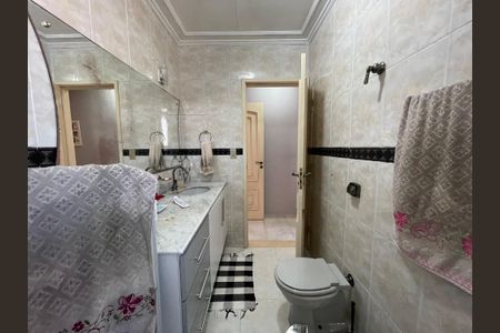 Casa à venda com 204m², 3 quartos e 2 vagas Casa à venda com 204m², 3 quartos e 2 vagasBanheiro Suíte 1