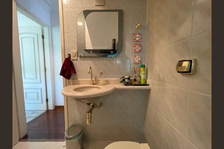 Casa à venda com 204m², 3 quartos e 2 vagas Casa à venda com 204m², 3 quartos e 2 vagasLavabo