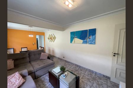 Casa à venda com 204m², 3 quartos e 2 vagas Casa à venda com 204m², 3 quartos e 2 vagasSala de Jantar
