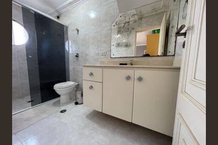 Casa à venda com 204m², 3 quartos e 2 vagas Casa à venda com 204m², 3 quartos e 2 vagasBanheiro Suíte 2