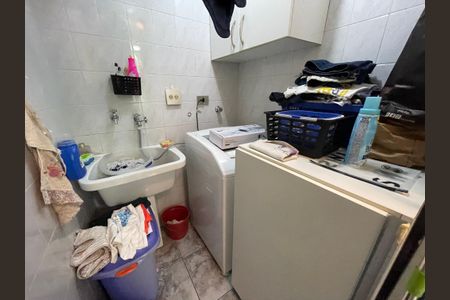 Casa à venda com 204m², 3 quartos e 2 vagas Casa à venda com 204m², 3 quartos e 2 vagasÁrea de Serviço