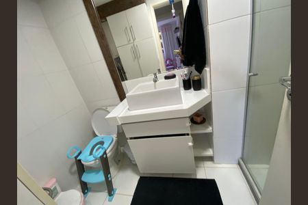 Apartamento à venda com 62m², 2 quartos e 1 vaga Apartamento à venda com 62m², 2 quartos e 1 vagaBanheiro