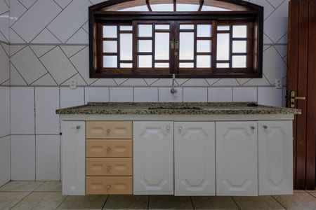 Casa para alugar com 300m², 4 quartos e 4 vagas Casa para alugar com 300m², 4 quartos e 4 vagasCozinha