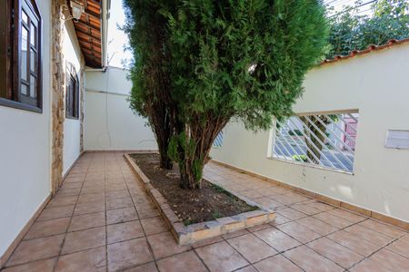 Casa para alugar com 300m², 4 quartos e 4 vagas Casa para alugar com 300m², 4 quartos e 4 vagasÁrea Externa