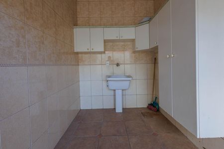 Casa para alugar com 300m², 4 quartos e 4 vagas Casa para alugar com 300m², 4 quartos e 4 vagasÁrea de Serviço