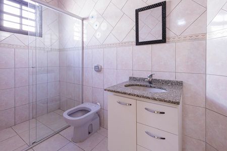 Casa para alugar com 300m², 4 quartos e 4 vagas Casa para alugar com 300m², 4 quartos e 4 vagasBanheiro da Suíte