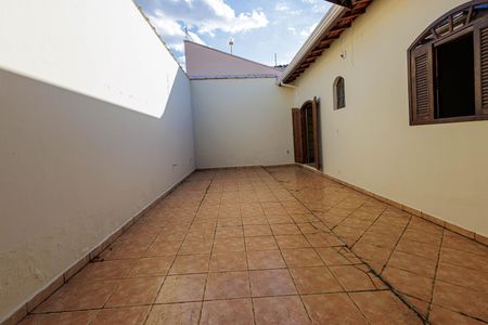 Casa para alugar com 300m², 4 quartos e 4 vagas Casa para alugar com 300m², 4 quartos e 4 vagasÁrea Externa