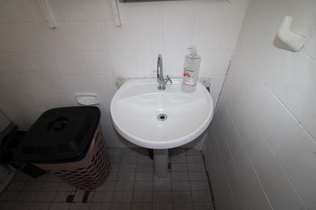 Casa à venda com 280m², 3 quartos e 2 vagasBanheiro 2