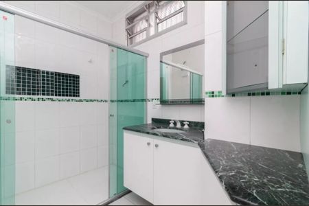 Casa à venda com 300m², 2 quartos e 3 vagas