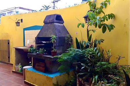 Casa à venda com 330m², 3 quartos e sem vaga