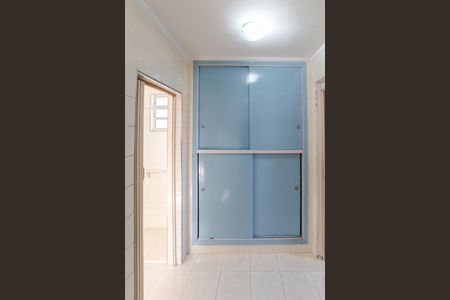 Casa à venda com 240m², 2 quartos e 4 vagas Casa à venda com 240m², 2 quartos e 4 vagasCozinha - Despensa