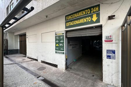 Apartamento à venda com 45m², 1 quarto e sem vagaPlaquinha