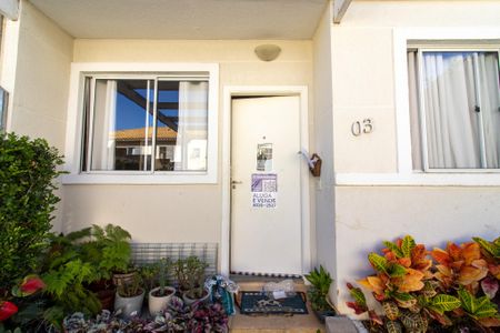 Casa de condomínio à venda com 90m², 3 quartos e 3 vagas Casa de condomínio à venda com 90m², 3 quartos e 3 vagasFachada