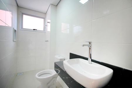 Apartamento à venda com 65m², 2 quartos e 2 vagasBanheiro da Suíte 2