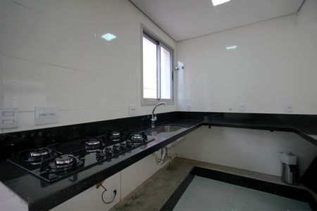 Apartamento à venda com 65m², 2 quartos e 2 vagas Apartamento à venda com 65m², 2 quartos e 2 vagasCozinha