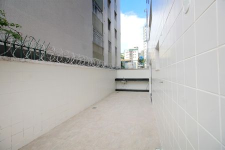 Apartamento à venda com 65m², 2 quartos e 2 vagasVaranda da Sala