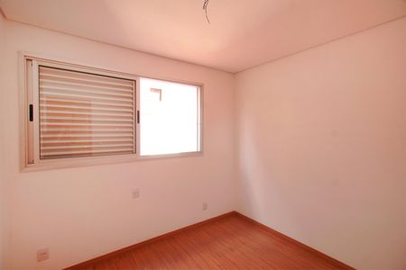 Apartamento à venda com 65m², 2 quartos e 2 vagasSuíte 2