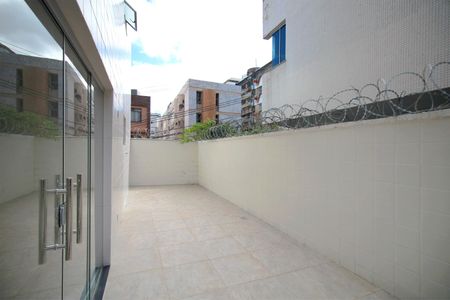 Apartamento à venda com 65m², 2 quartos e 2 vagasVaranda da Sala