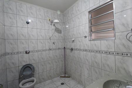 Casa à venda com 170m², 3 quartos e 2 vagas Casa à venda com 170m², 3 quartos e 2 vagasBanheiro