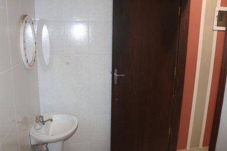 Casa à venda com 423m², 3 quartos e 6 vagasBanheiro 1