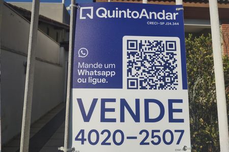 Casa à venda com 423m², 3 quartos e 6 vagas Casa à venda com 423m², 3 quartos e 6 vagasPlaquinha