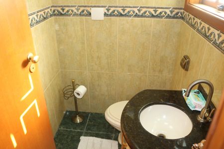 Casa à venda com 423m², 3 quartos e 6 vagasLavabo