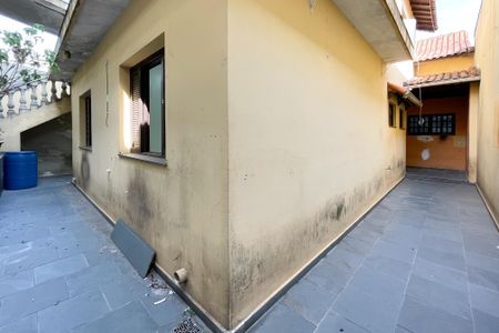 Casa à venda com 300m², 4 quartos e 4 vagas Casa à venda com 300m², 4 quartos e 4 vagasQuintal
