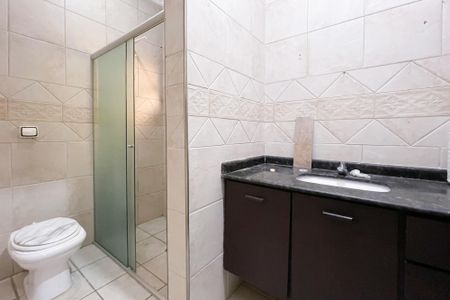 Casa à venda com 300m², 4 quartos e 4 vagas Casa à venda com 300m², 4 quartos e 4 vagasBanheiro - Suíte