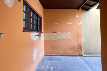 Casa à venda com 300m², 4 quartos e 4 vagas Casa à venda com 300m², 4 quartos e 4 vagasQuintal