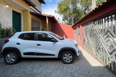 Casa à venda com 300m², 4 quartos e 4 vagas Casa à venda com 300m², 4 quartos e 4 vagasGaragem