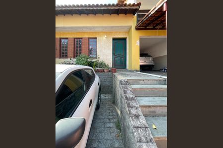 Casa à venda com 300m², 4 quartos e 4 vagas Casa à venda com 300m², 4 quartos e 4 vagasGaragem
