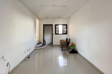 Casa à venda com 300m², 4 quartos e 4 vagas Casa à venda com 300m², 4 quartos e 4 vagasÁrea de TV