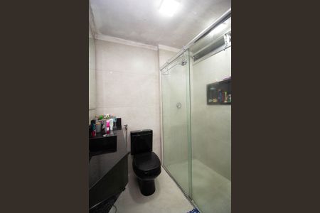 Apartamento à venda com 74m², 2 quartos e 1 vaga Apartamento à venda com 74m², 2 quartos e 1 vagaBanheiro da Suíte