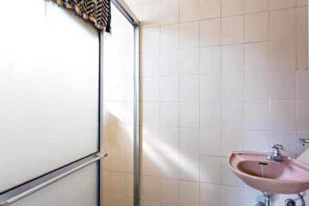 Casa à venda com 300m², 3 quartos e 2 vagasBanheiro da Edícula