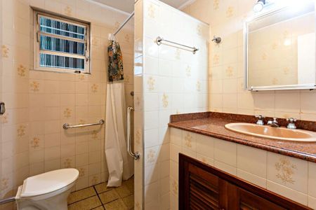 Casa à venda com 300m², 3 quartos e 2 vagasBanheiro Social