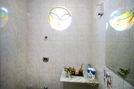 Casa à venda com 139m², 4 quartos e 1 vagaBanheiro