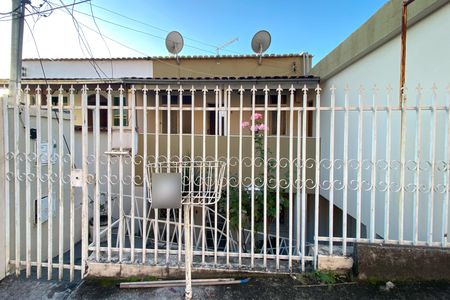 Casa à venda com 139m², 4 quartos e 1 vaga Casa à venda com 139m², 4 quartos e 1 vagaFachada