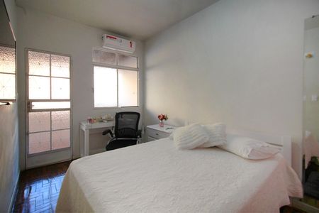 Casa à venda com 139m², 4 quartos e 1 vagaSuíte