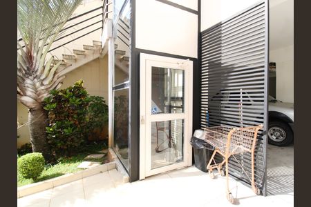 Casa de condomínio à venda com 115m², 2 quartos e 2 vagasÁrea comum - Elevador Especial