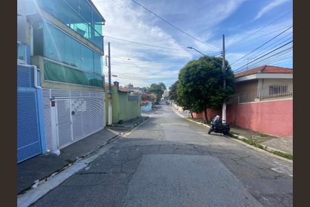 Casa de condomínio à venda com 115m², 2 quartos e 2 vagas Casa de condomínio à venda com 115m², 2 quartos e 2 vagasFachada