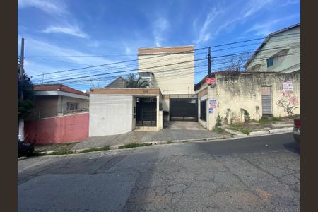 Casa de condomínio à venda com 115m², 2 quartos e 2 vagas Casa de condomínio à venda com 115m², 2 quartos e 2 vagasFachada