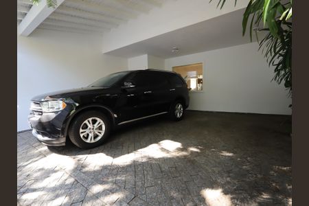 Casa à venda com 351m², 3 quartos e 3 vagasGaragem