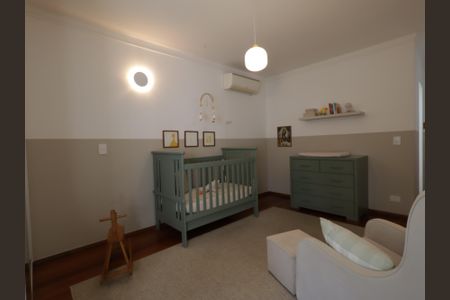 Casa à venda com 351m², 3 quartos e 3 vagasSuíte 1